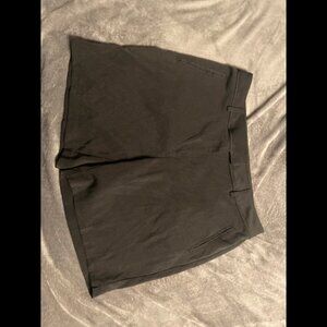 32 Inch Waist Women’s Black 3 Pocket Shorts